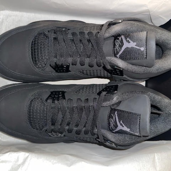 Jordan 4 Black Cat 2025 - Picture 2 of 4